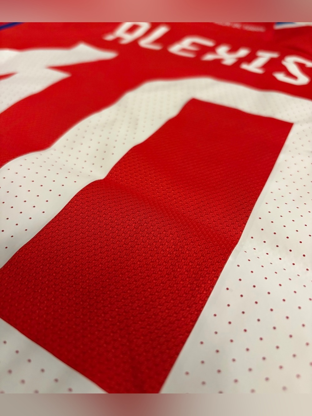 Adidas Authentic Chile 2022/23 Alexis Sanchez #10 Red IC5176 Jersey Men’s Sz: S - Picture 8 of 9